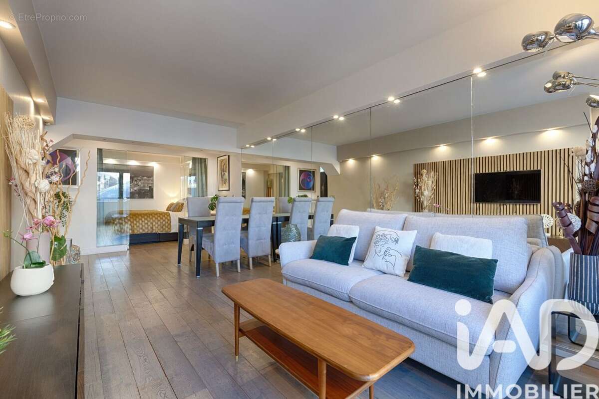 Photo 2 - Appartement à PARIS-16E