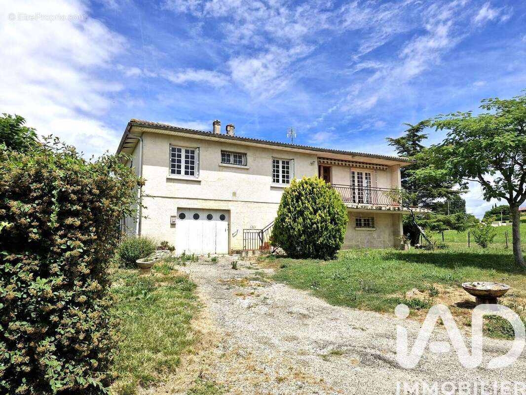 Maison 92 m² à Condom  - photo 3