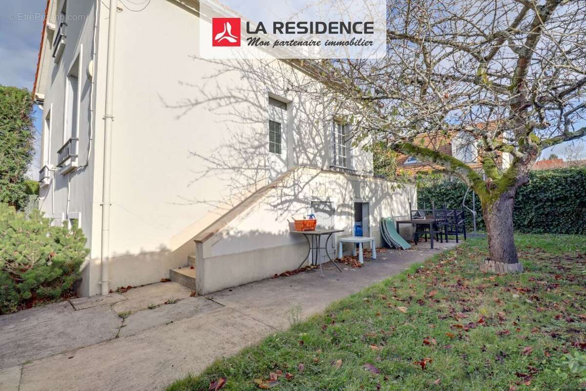 Maison à VILLIERS-SAINT-FREDERIC