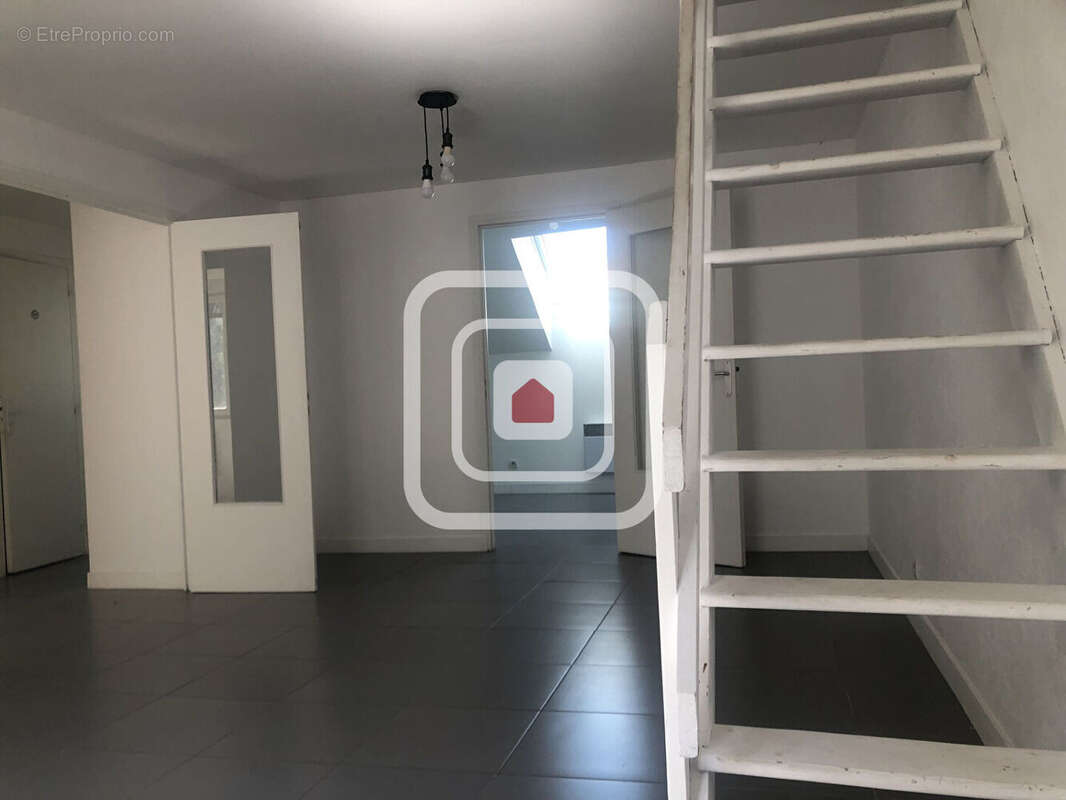 Appartement reims t2  52.25 m²  habitables pour 75.60 m² au sol - photo 7