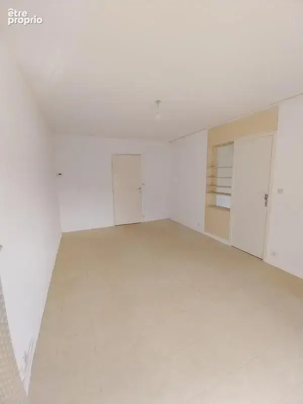 Appartement T4 A NANTES proche ZOLA- 3ème étage - photo 5