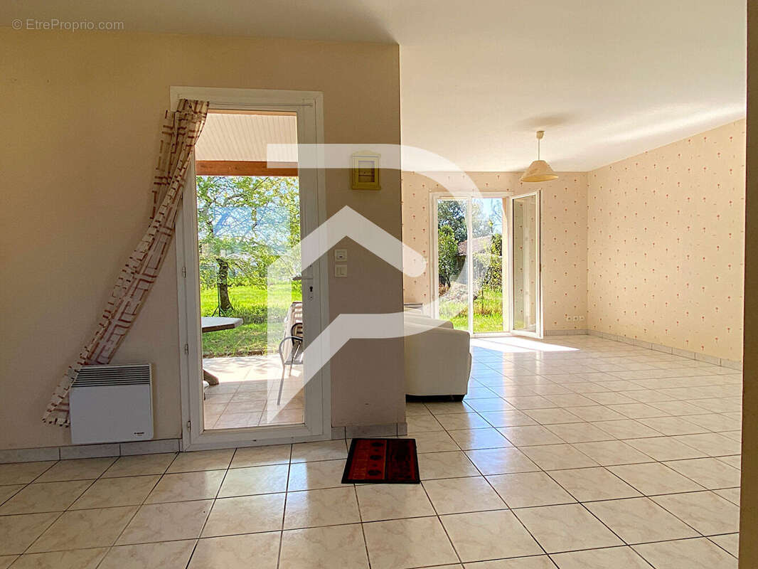 Maison à SAINT-SEURIN-SUR-L&#039;ISLE