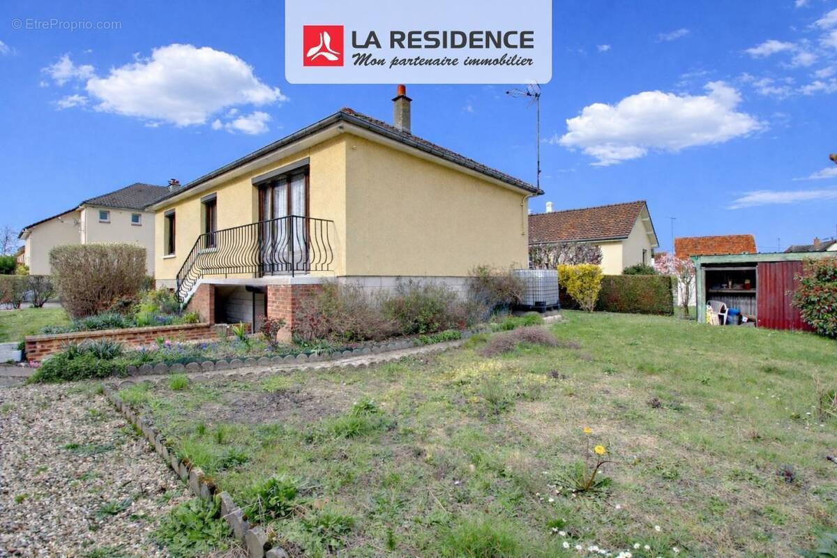 Maison à SAINT-ETIENNE-DU-ROUVRAY