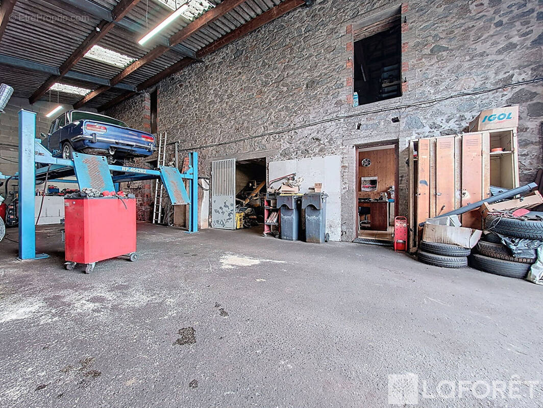 Maison à LES CERQUEUX