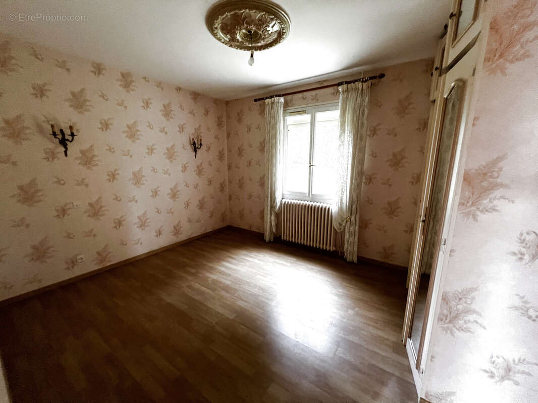 Maison à VOUNEUIL-SUR-VIENNE