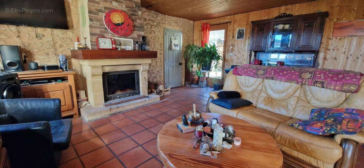 Maison en pierre proche du Bugue de 155 m2 - photo 8