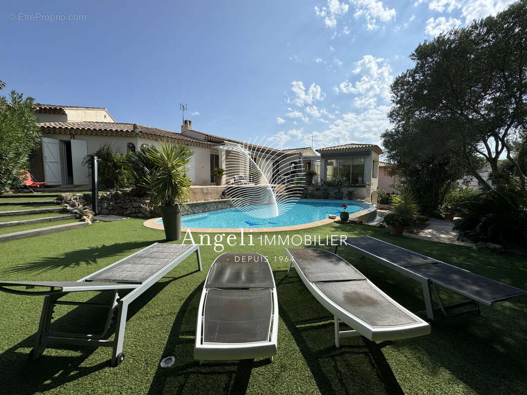 Maison à FREJUS