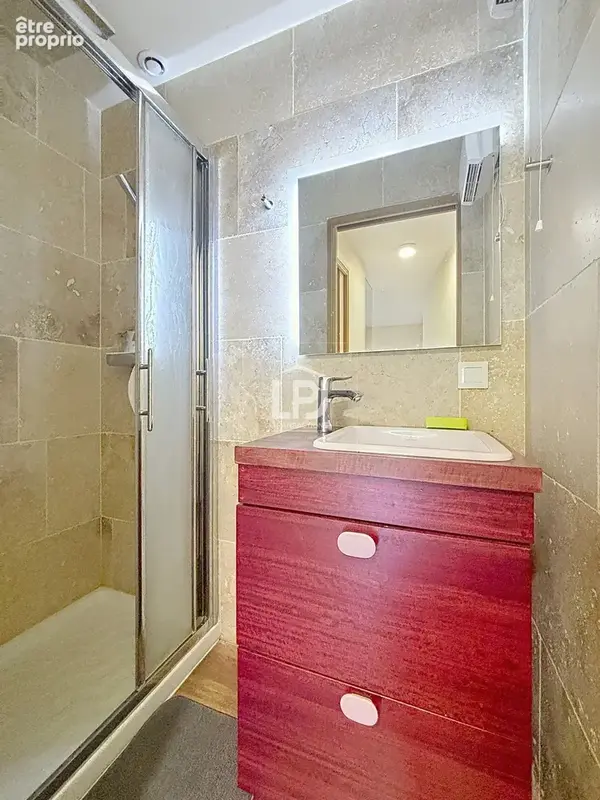 SAINT-SIMON – Maison de plain-pied avec piscine et jardin arboré - photo 12
