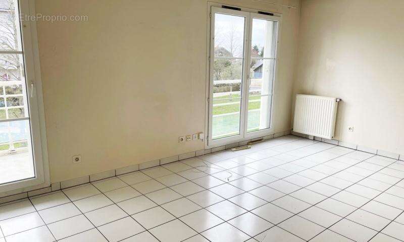 Appartement à SAINT-JEAN-DE-BRAYE