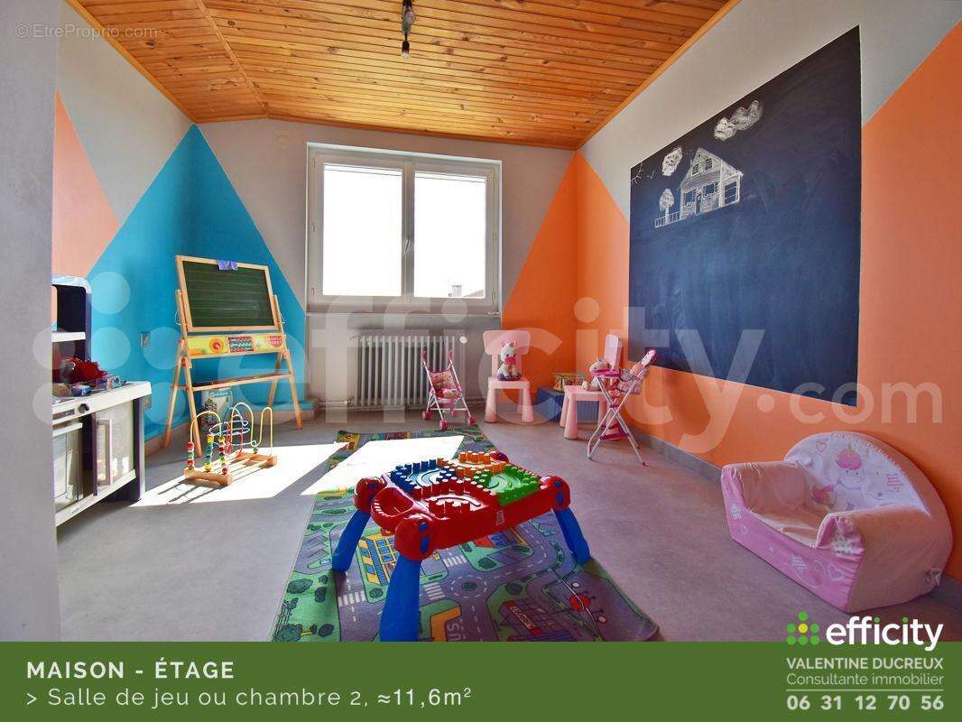 Maison à CHAZELLES-SUR-LYON