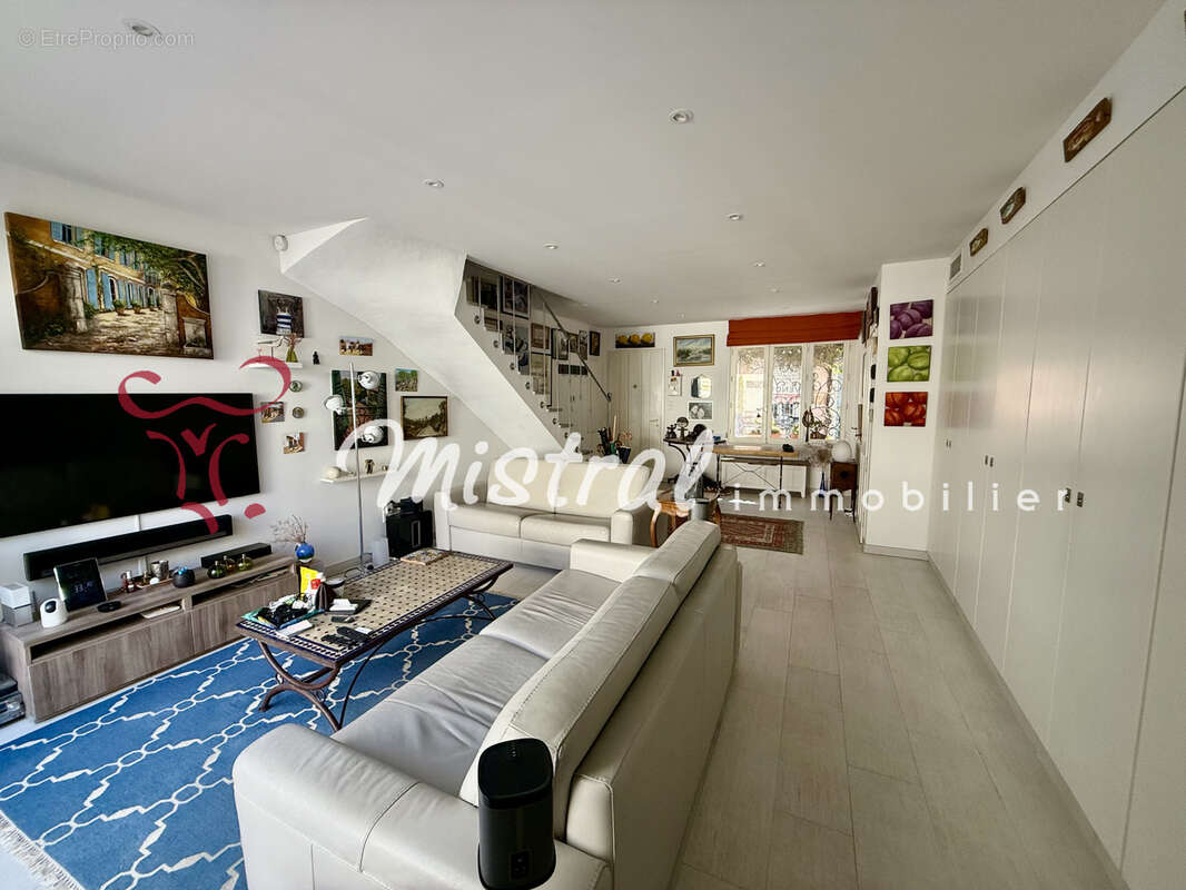 Vente maison de village aigues mortes intra muros - photo 5