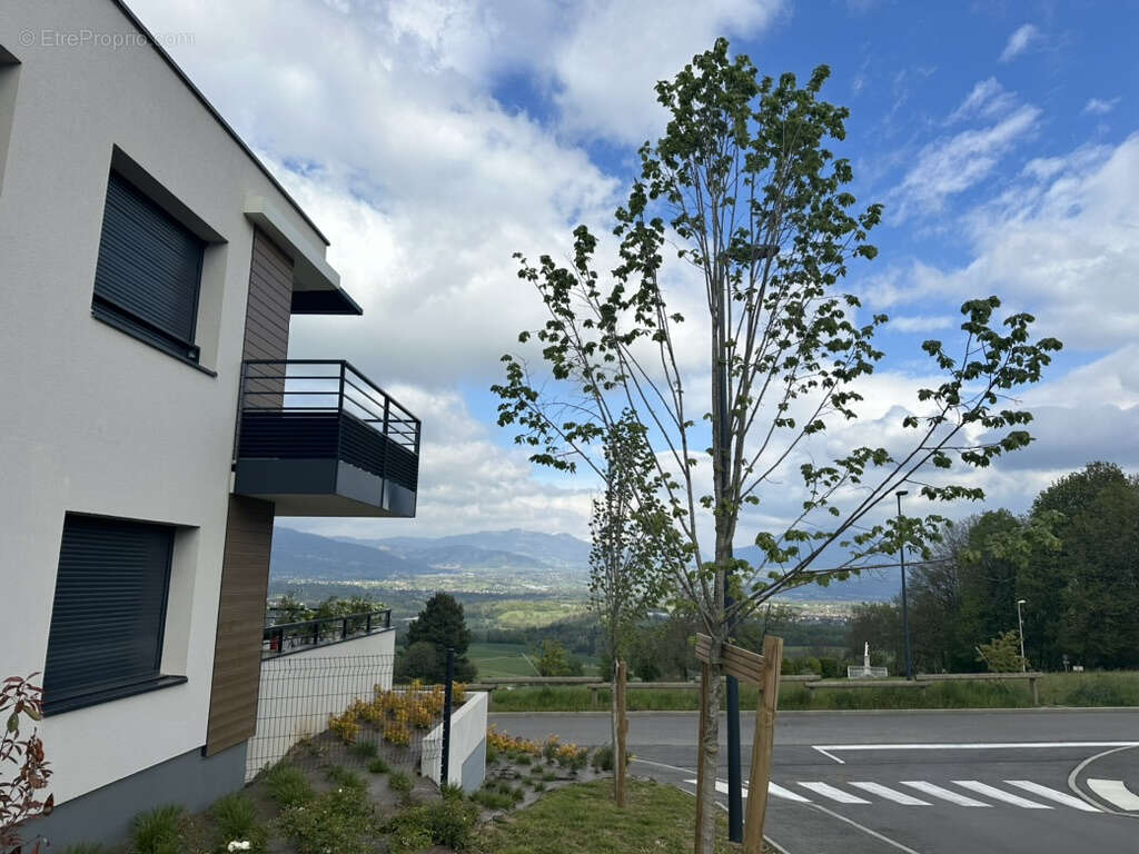 Appartement à REIGNIER