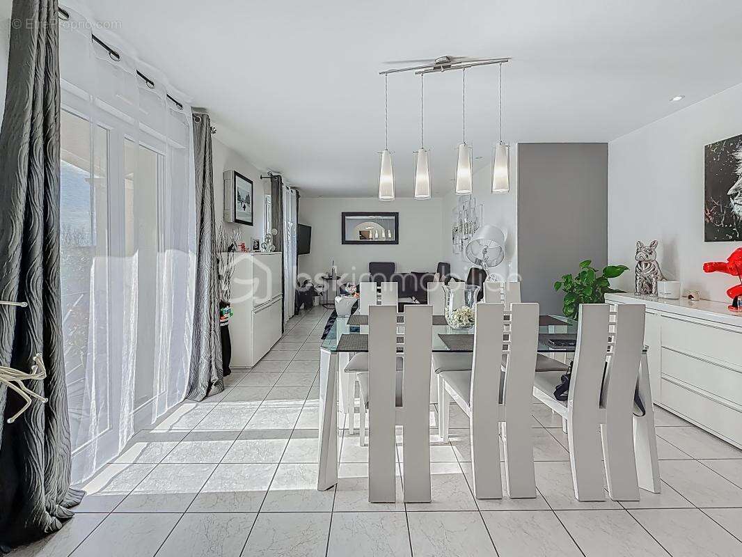 Maison à COURNONSEC