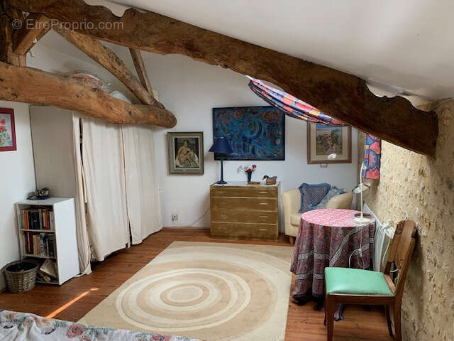 Maison à SAINT-THOMAS-DE-CONAC