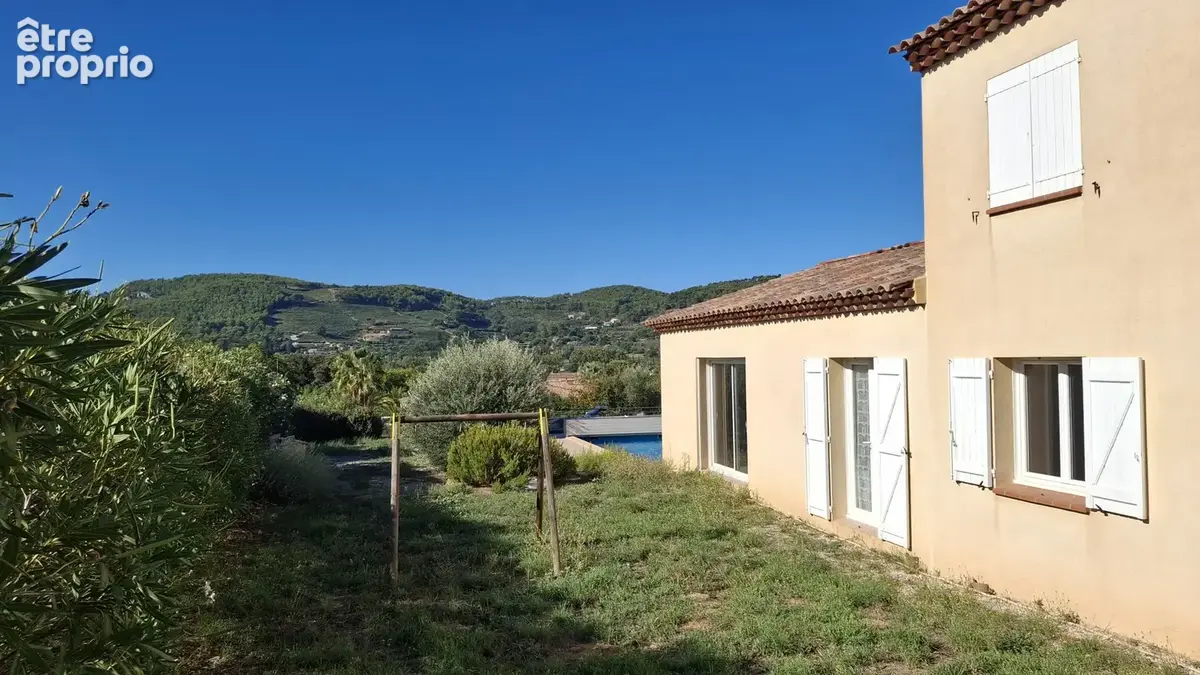 Maison individuelle avec belle vue dégagée sur les collines environnantes - photo 14