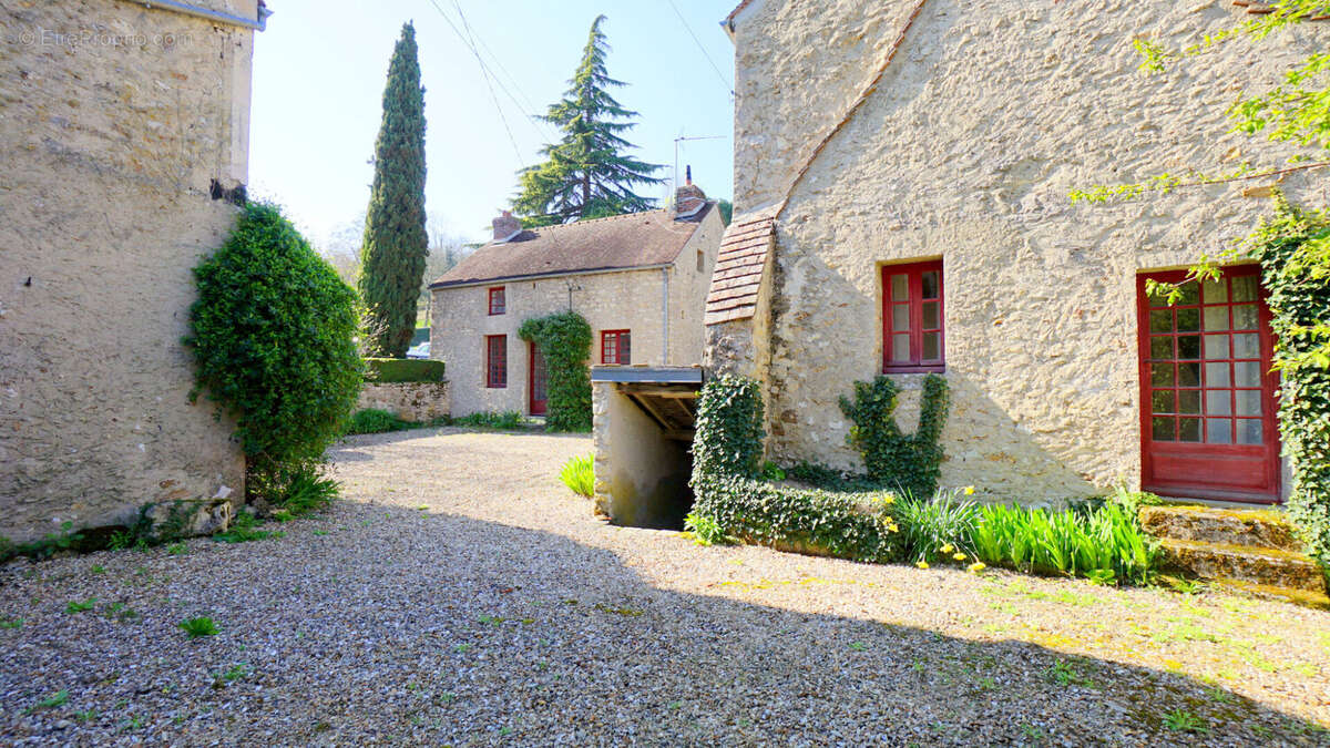Maison à MEZIERES-SUR-SEINE