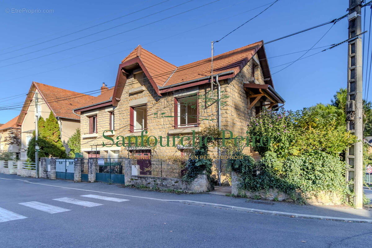 Maison à SARLAT-LA-CANEDA