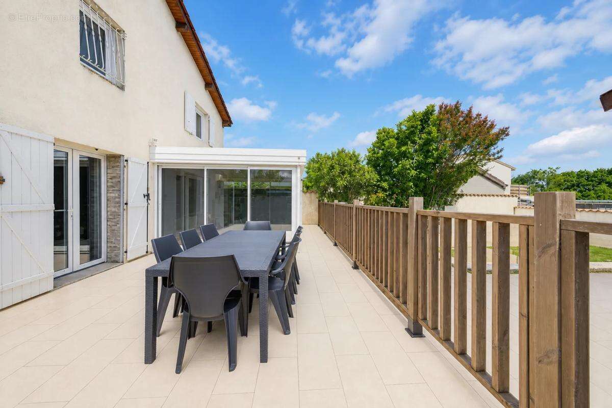 Maison à IZON