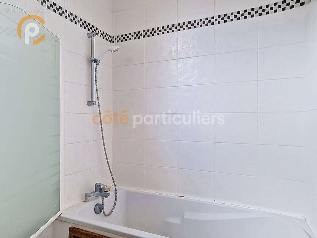 Appartement à PARIS-8E