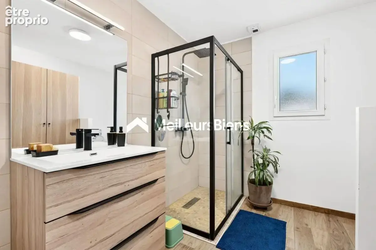 Maison plain-pied - 3 chambres, piscine et jardin clos - photo 6
