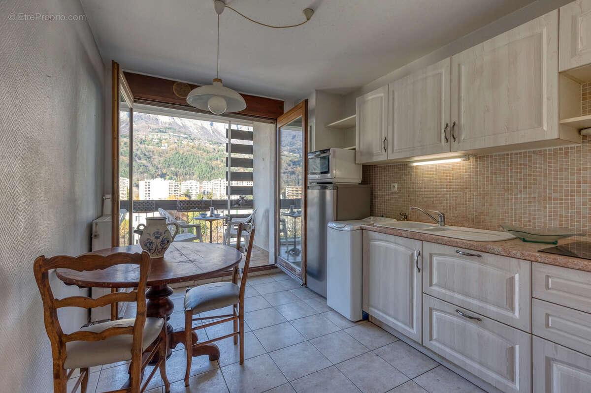 Appartement à MEYLAN