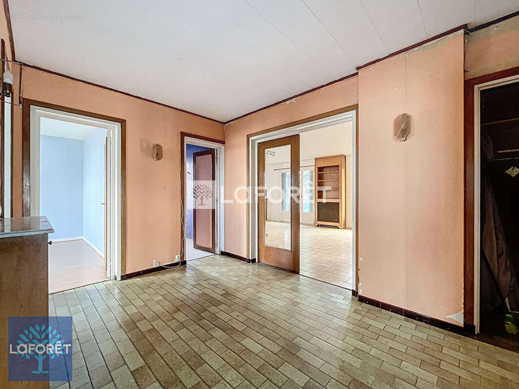 Maison à VIGNEUX-SUR-SEINE