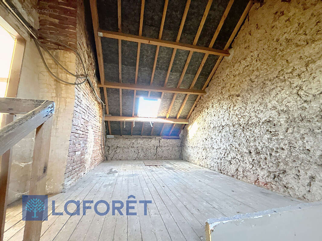 Maison à MONTIGNY-SUR-AVRE