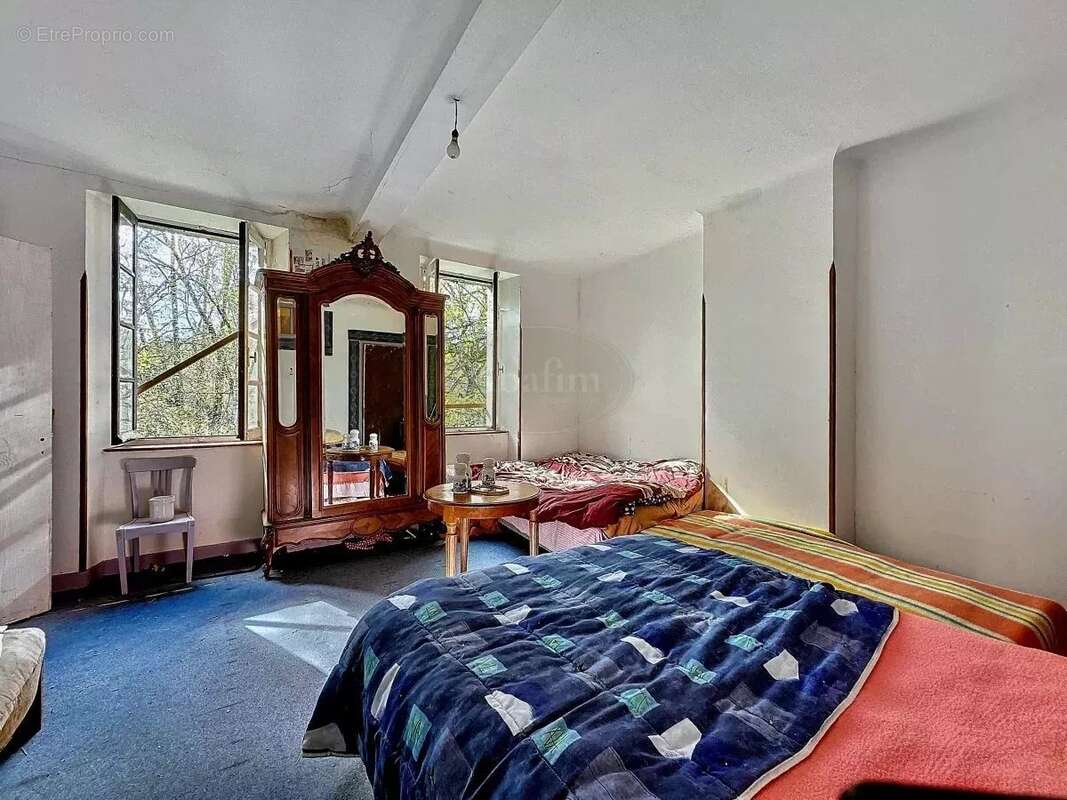 Maison à SAINT-LAURENT-DE-NESTE