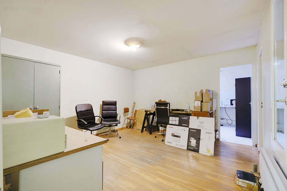 Commerce à PARIS-10E