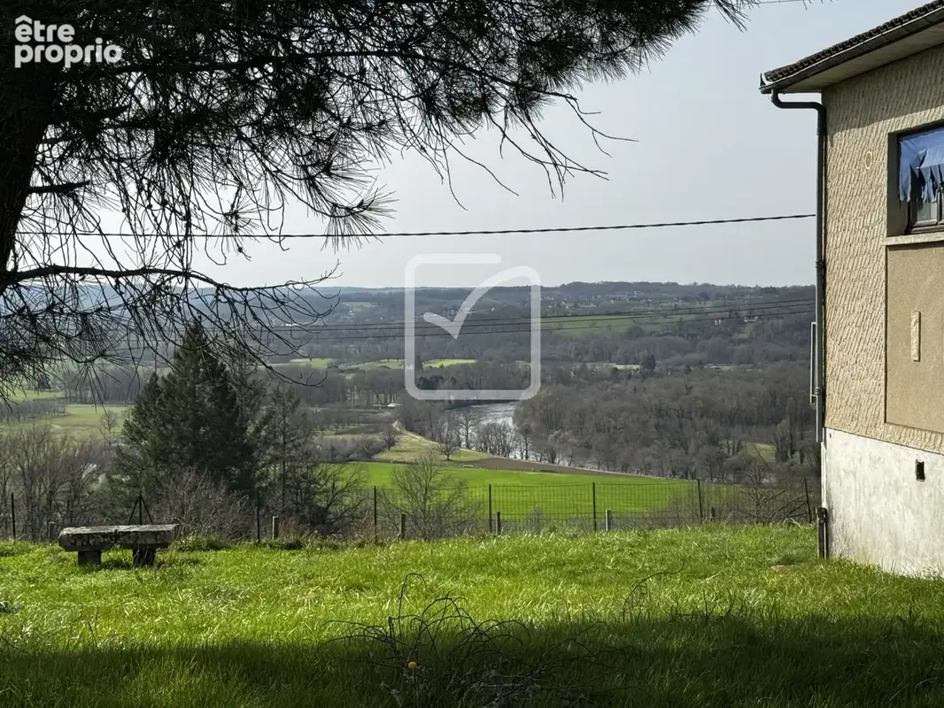Château et son domaine _ Ensemble immobilier à fort potentiel - photo 2