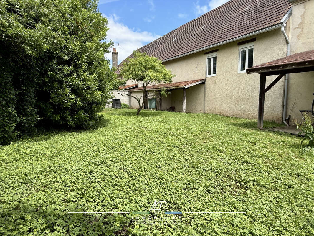 Maison à LAMARCHE-SUR-SAONE