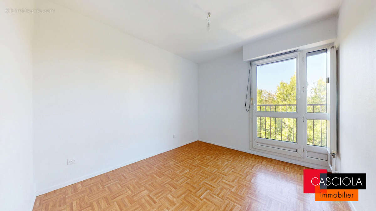 Appartement 85 m² à Metz  - photo 9