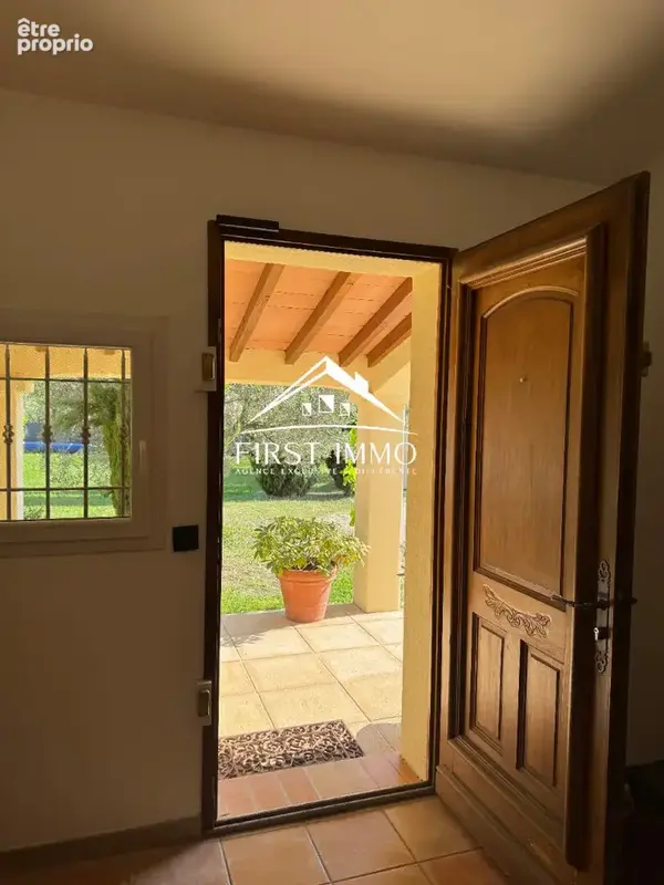 Maison 5 pièces 145 m² à vendre à La Fare-Les-Oliviers (13580) - photo 8