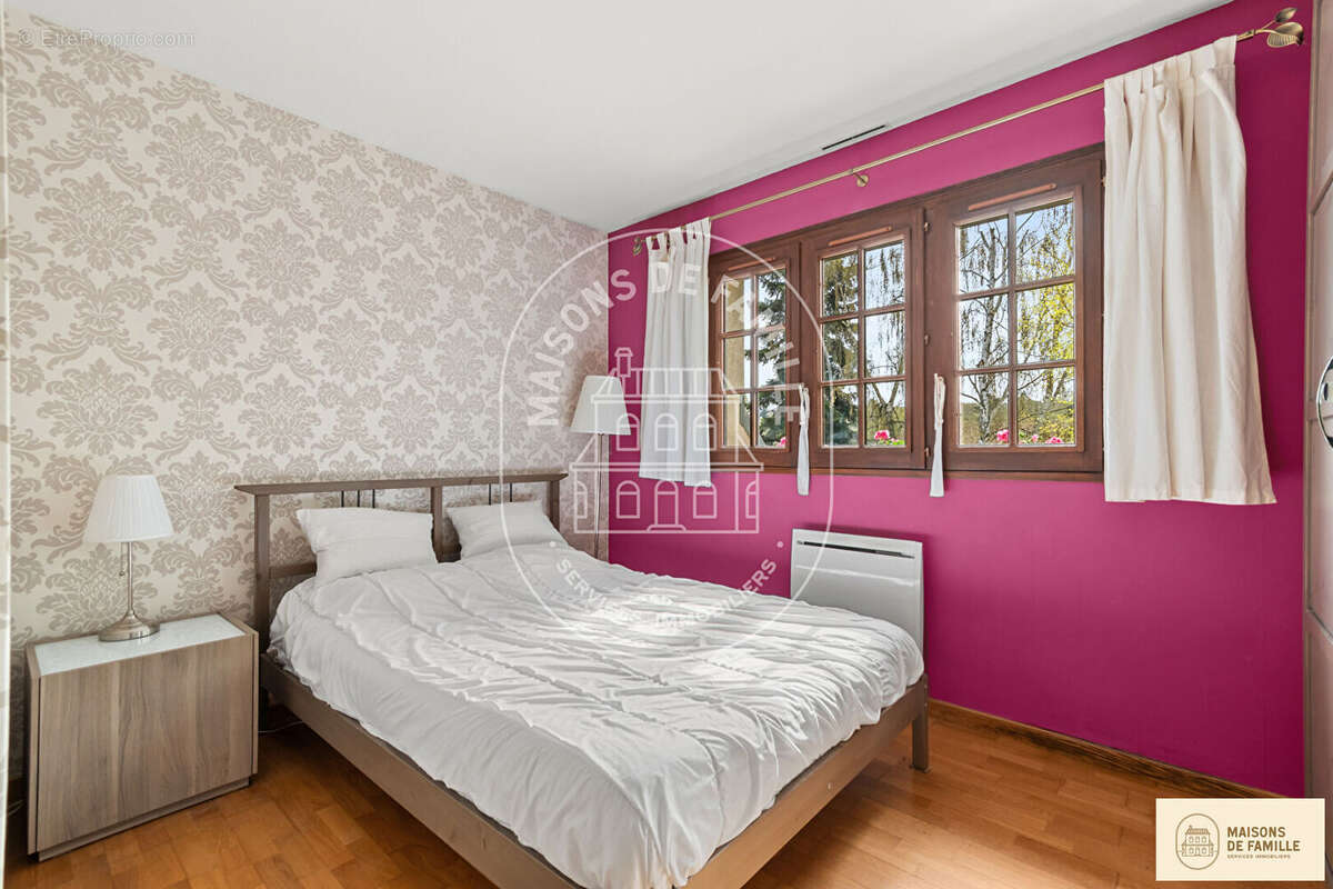 Maison à SAINT-REMY-L'HONORE