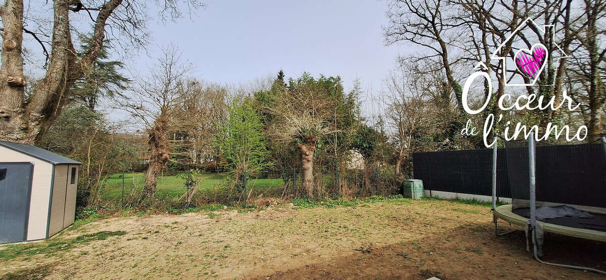 Maison à LA CHAIZE-LE-VICOMTE