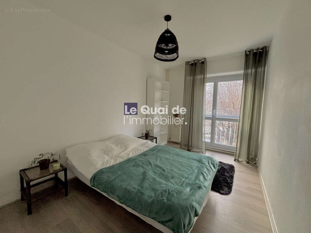 Appartement à LE PONT-DE-CLAIX