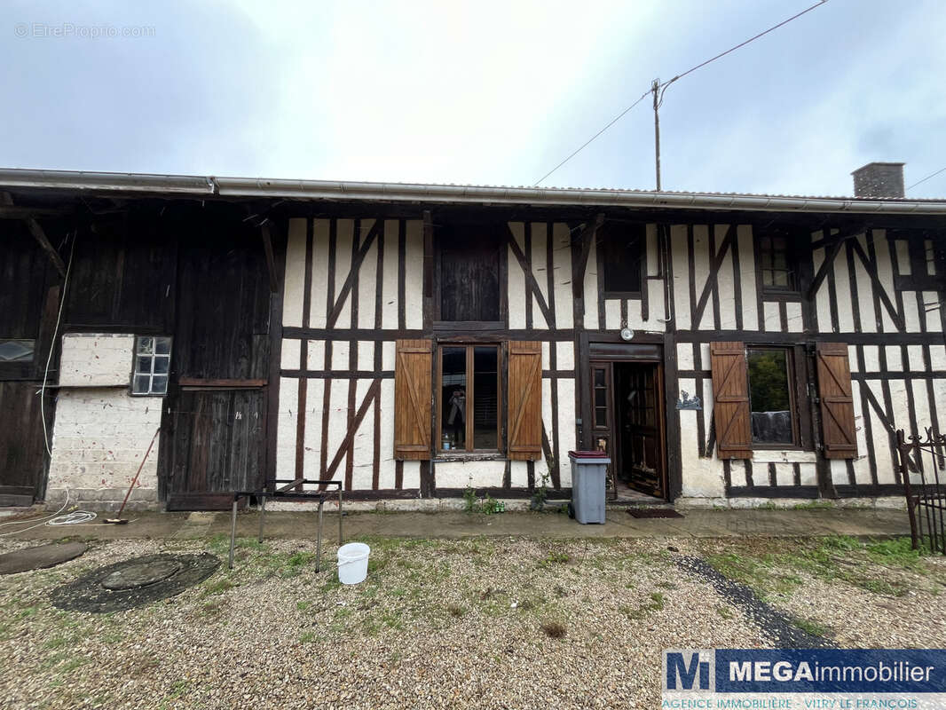 Maison à COOLE