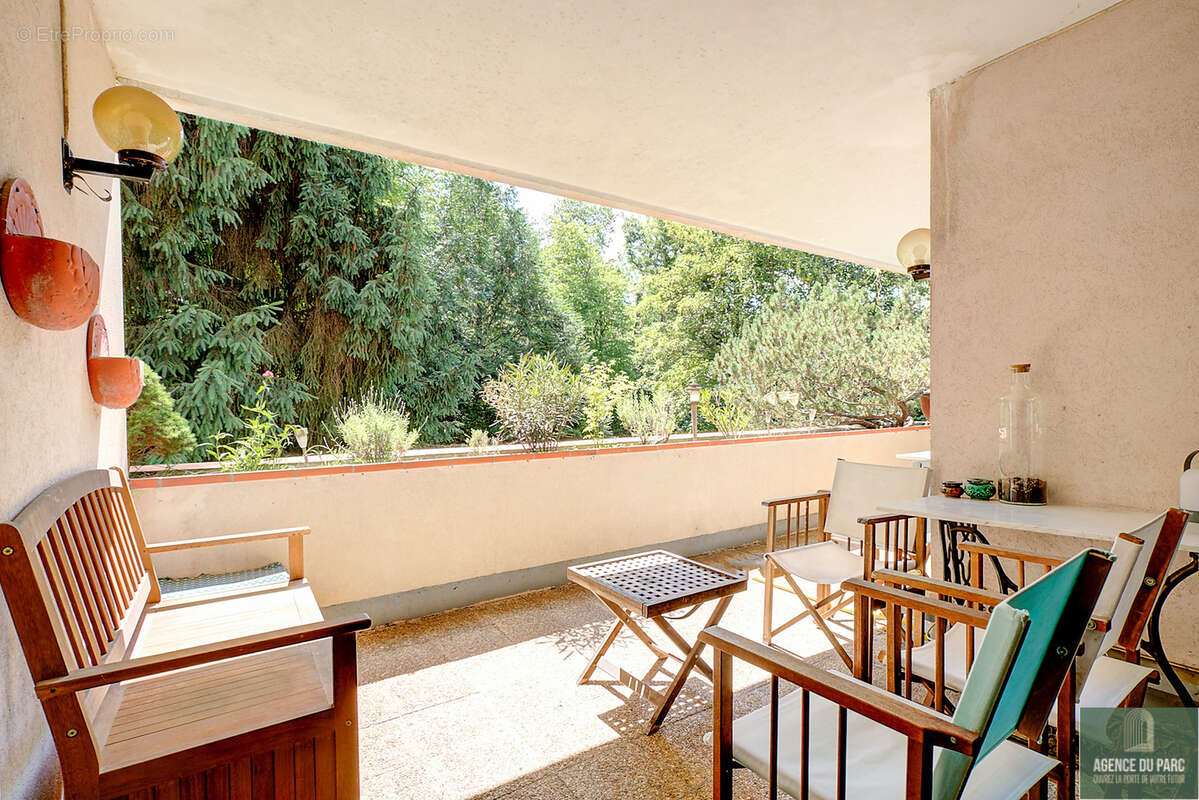 Appartement 111 m2, 2 chambres, cheminée,  balcon/ terrasse de 16 m2, exposition sud, - photo 7