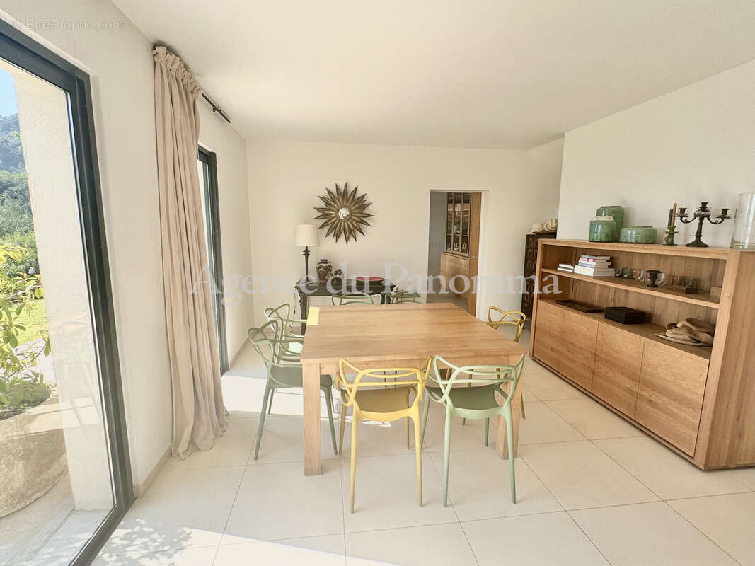 Sublime villa contemporaine avec une vue panoramique au grand calme - photo 8