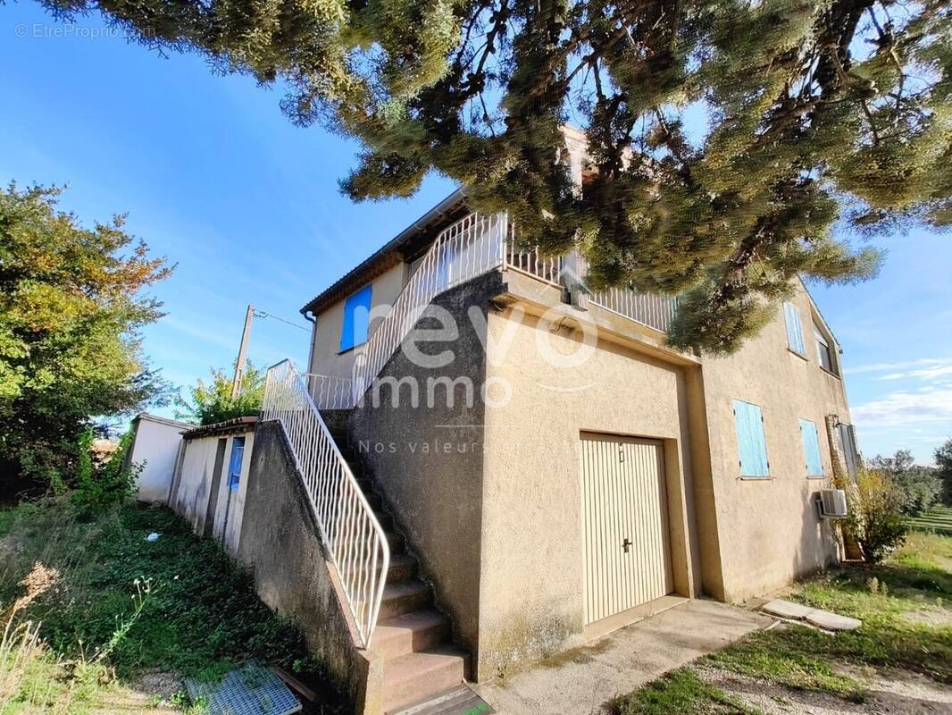 Maison à LA BAUME-DE-TRANSIT