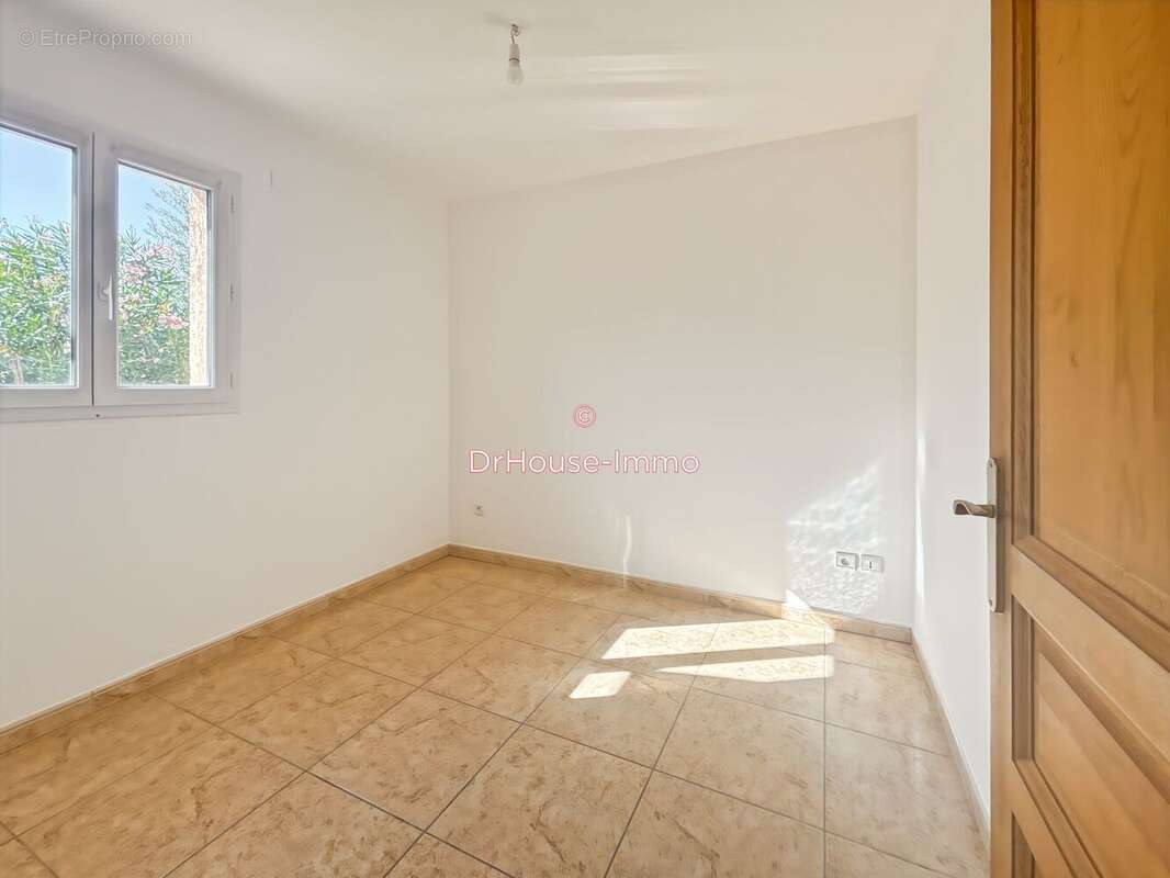 Maison 155 m² à Gignac  - photo 6