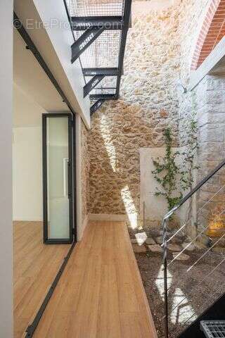 Maison 216 m² à Marseille  - photo 2