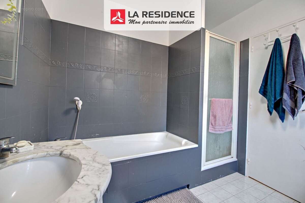 Maison à LES MUREAUX