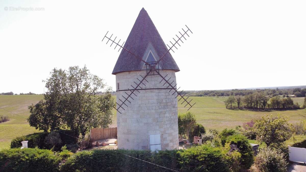 Maison à MAUVEZIN