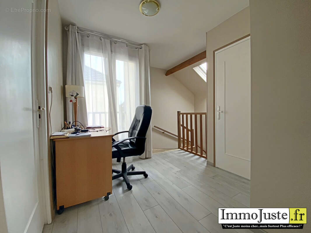 Maison à LES ESSARTS-LE-ROI