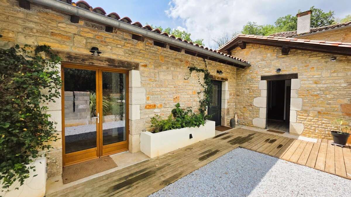 Maison à SAINT-ANTONIN-NOBLE-VAL