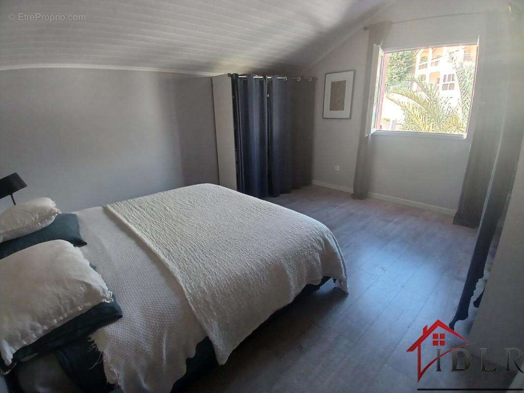 Ensemble immobilier de 269 m2 sur 800 m2 de terrain à Dos d' - photo 17