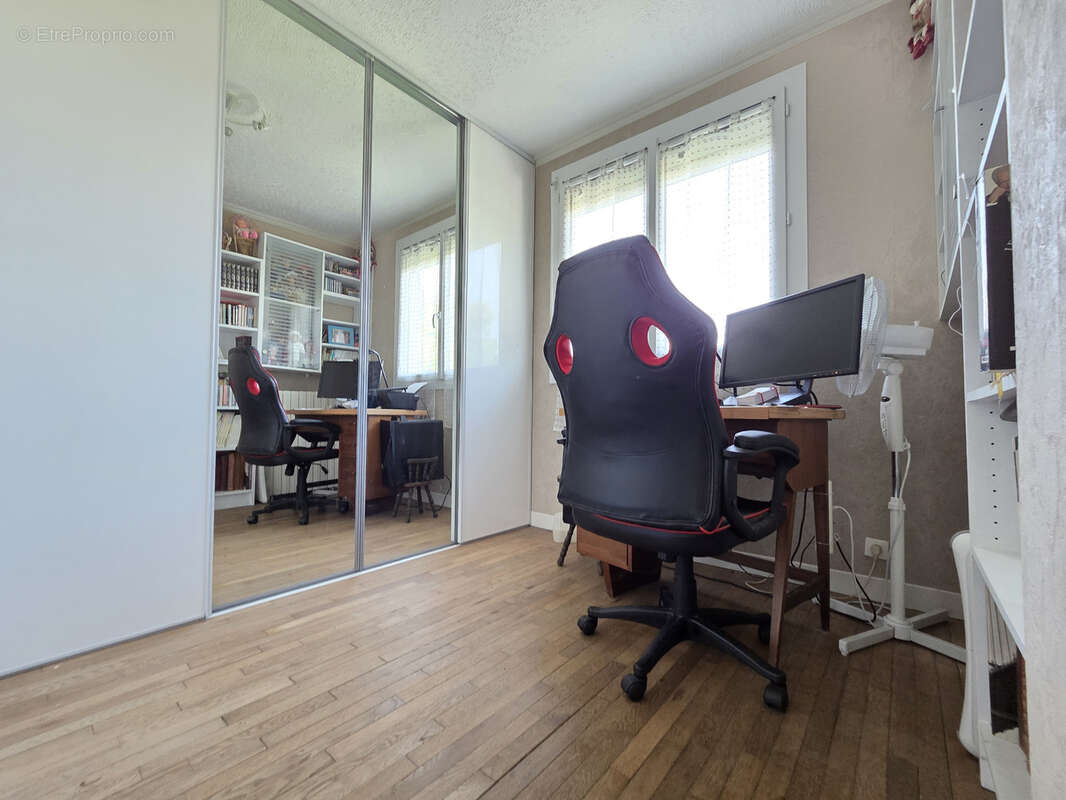 Maison à MARLY-LA-VILLE