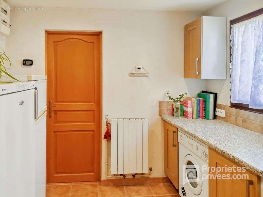 Maison à SAINT-VINCENT-DE-CONNEZAC