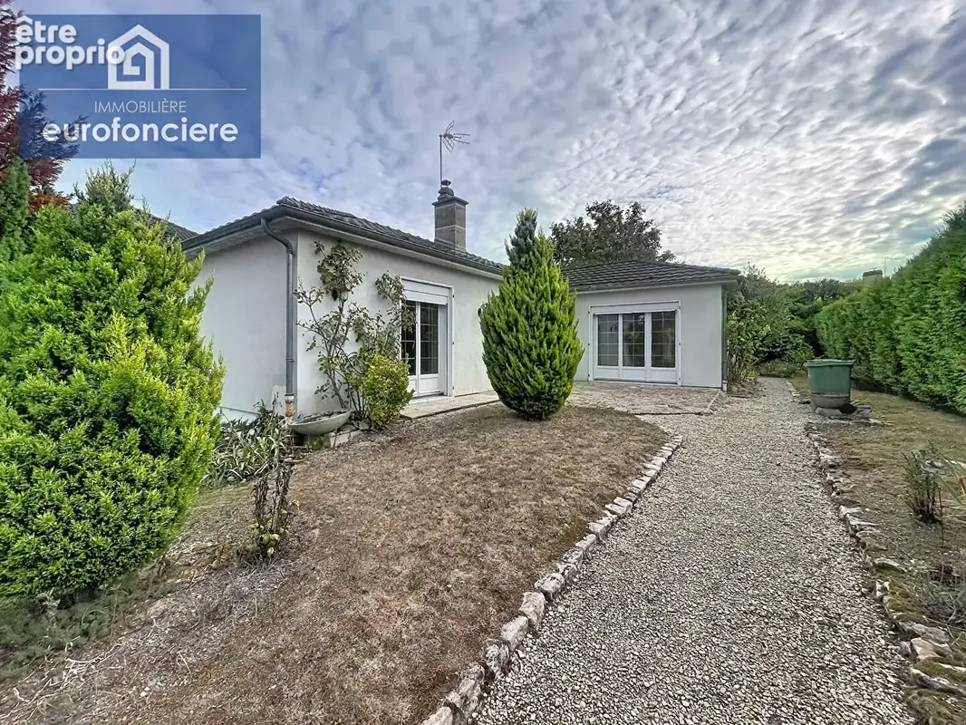 À vendre belle maison avec véranda et jardin arboré à pont-sainte-marie - photo 12